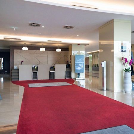 Ramada Plaza Craiova Hotell Eksteriør bilde