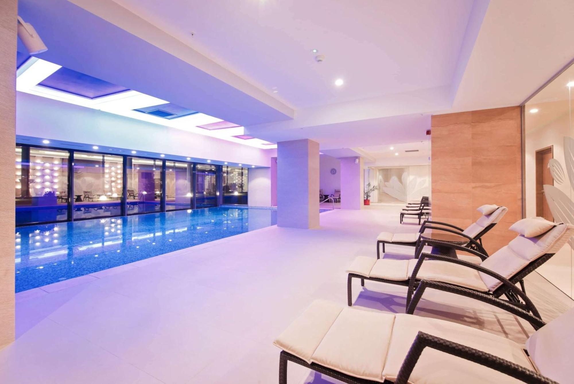 Ramada Plaza Craiova Hotell Eksteriør bilde