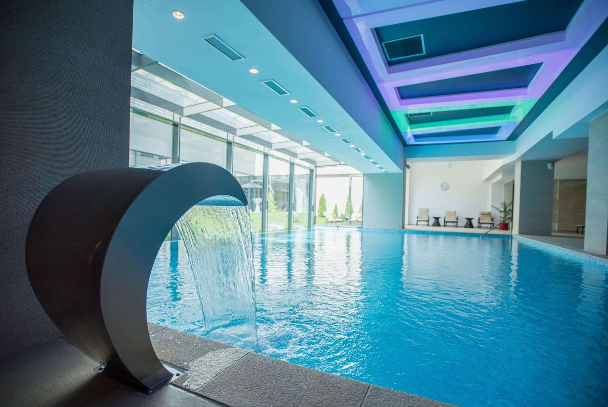 Ramada Plaza Craiova Hotell Eksteriør bilde