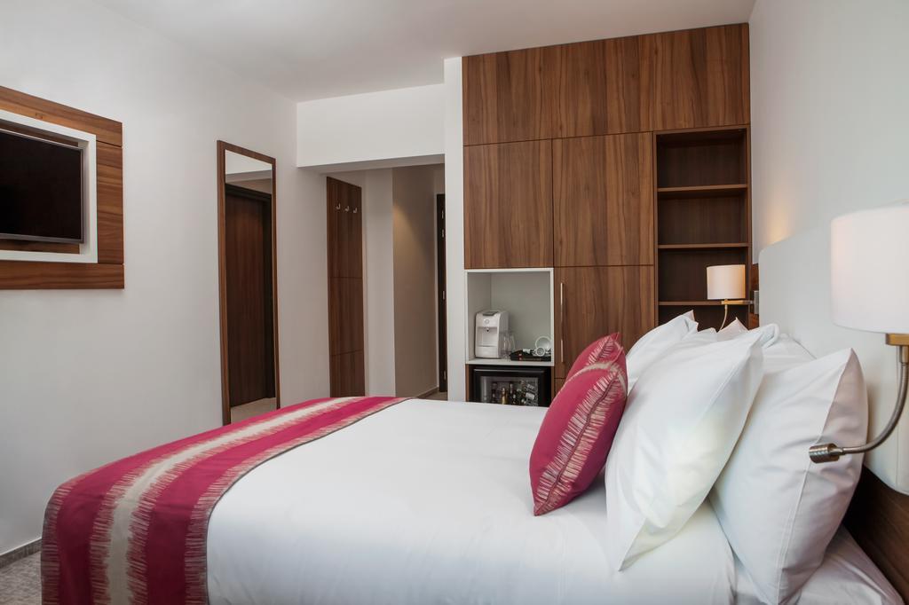 Ramada Plaza Craiova Hotell Eksteriør bilde