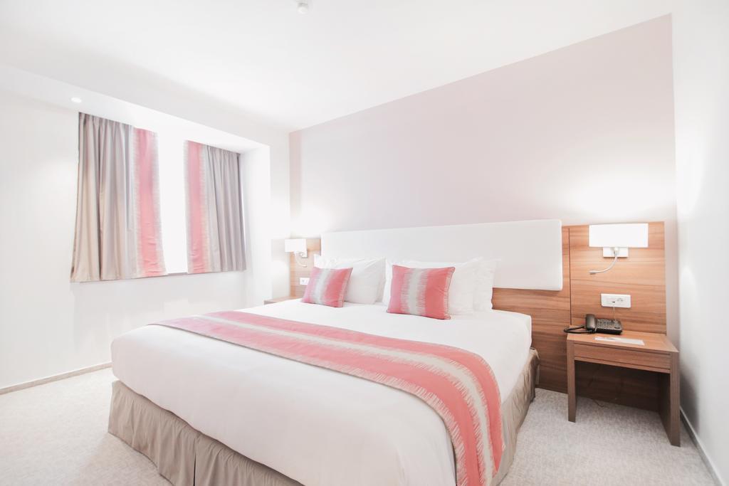 Ramada Plaza Craiova Hotell Eksteriør bilde