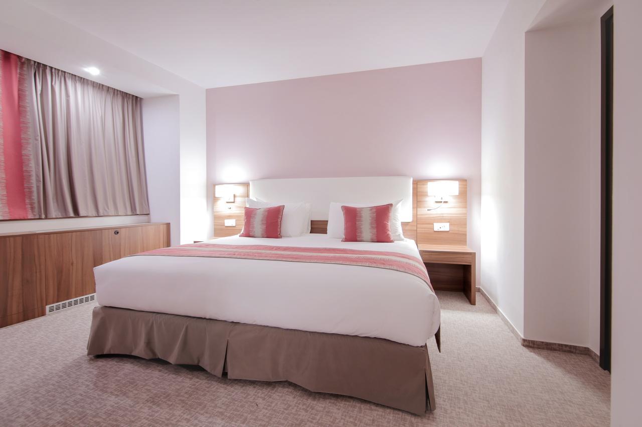 Ramada Plaza Craiova Hotell Eksteriør bilde