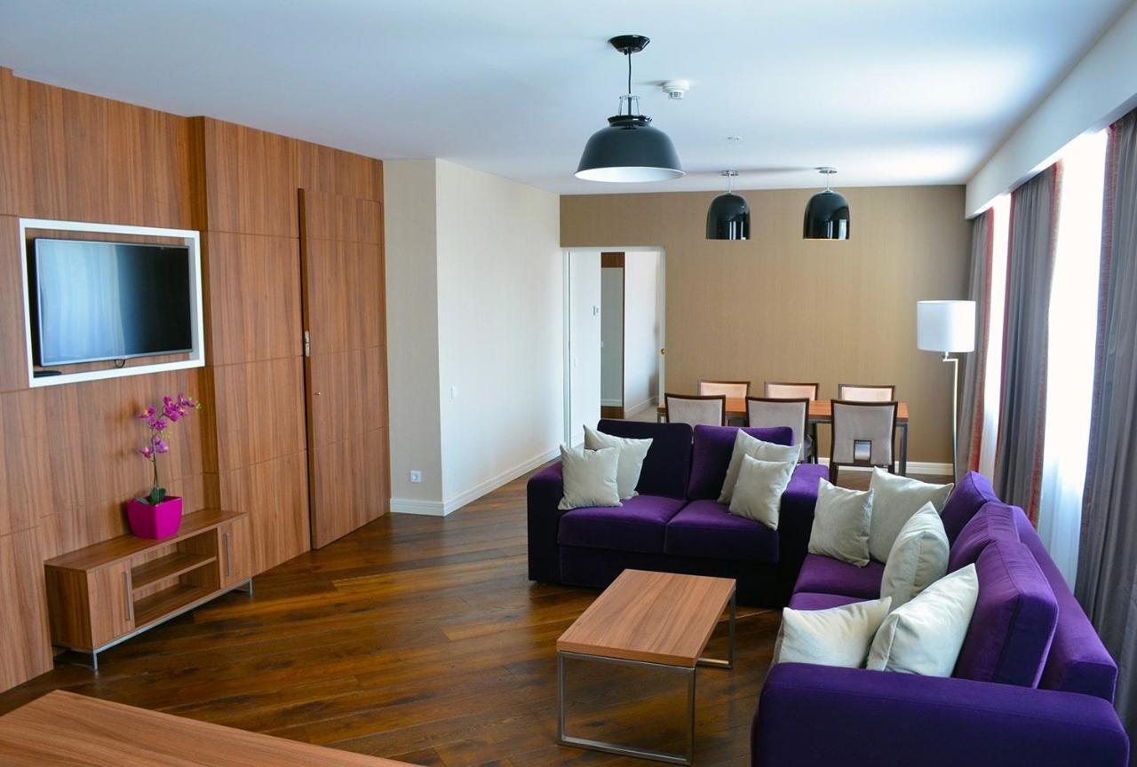 Ramada Plaza Craiova Hotell Eksteriør bilde
